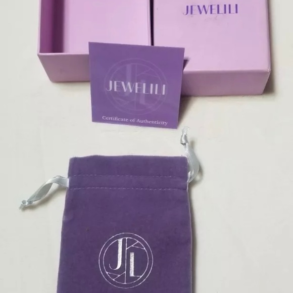 Stunning!! Diamond and sterling silver cross pendant - Picture 4 of 4